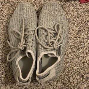 Adidas light grey Yeezy’s size 6M